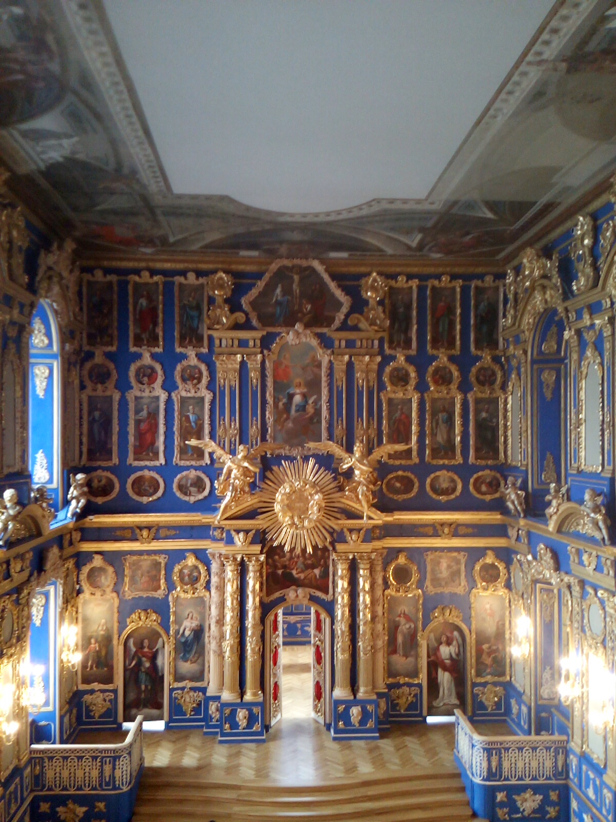 дворцовая церковь в Екатерининском дворце